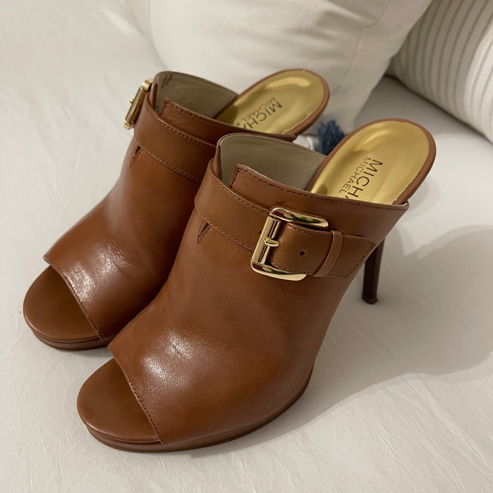 MK Heels w/Box
